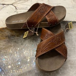 NWT Roper leather flower tooling slides size 6